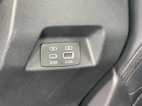 Used 2024 Subaru Crosstrek 2.5i Limited AWD/4WD image 31