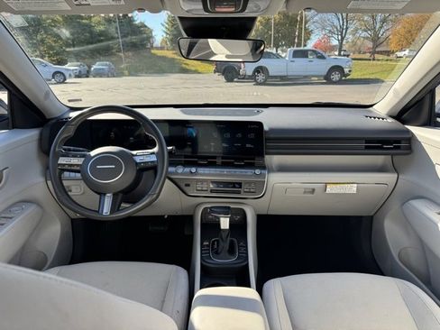 Used 2024 Hyundai Kona SEL image 13