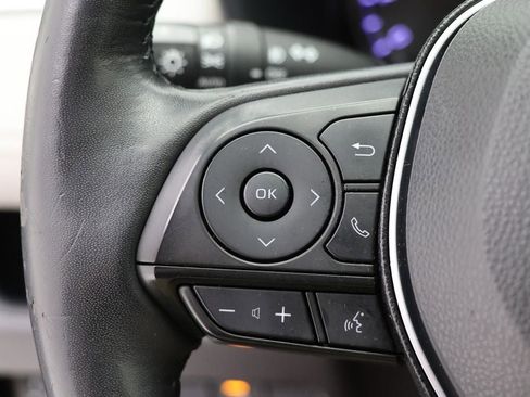 Used 2020 Toyota RAV4 XLE Premium AWD/4WD image 18