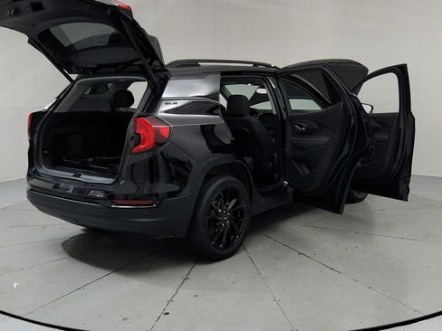 Used 2023 GMC Terrain SLE w/ Driver Convenience Package AWD/4WD image 11