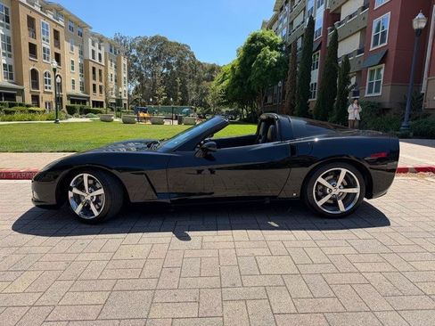 Used 2009 Chevrolet Corvette Coupe w/ Preferred Equipment Group RWD image 4