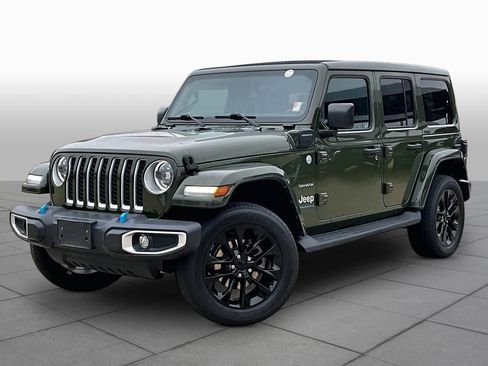 Used 2023 Jeep Wrangler Unlimited Sahara w/ Cold Weather Group AWD/4WD image 3