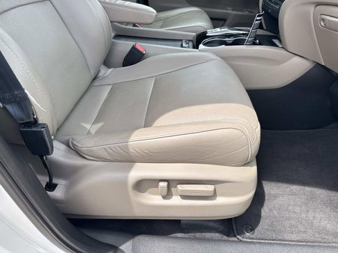 Used 2019 Honda Pilot Elite image 12