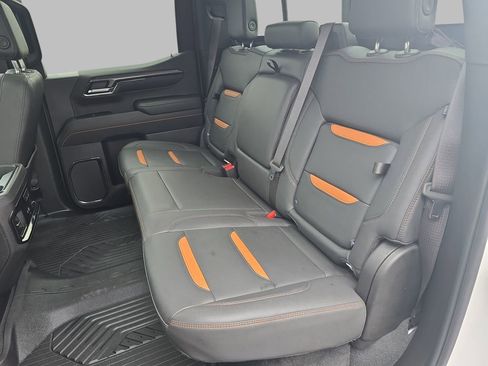 Used 2023 GMC Sierra 1500 AT4 w/ AT4 Premium Package AWD/4WD image 15