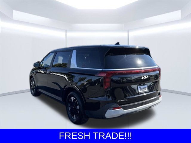 Used 2026 Kia Carnival LXS FWD image 5