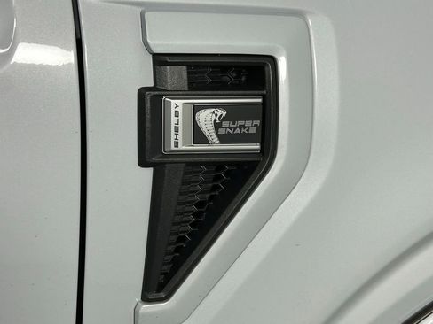 Used 2025 Ford F150 Lariat w/ Equipment Group 502A High AWD/4WD image 9