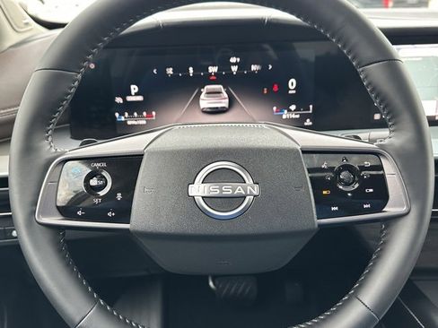 Certified 2025 Nissan Murano Platinum w/ Cargo Package image 42