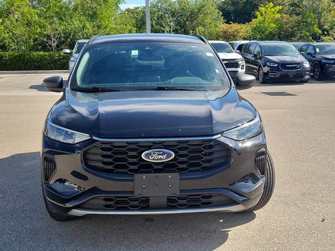 Used 2024 Ford Escape ST-Line image 2