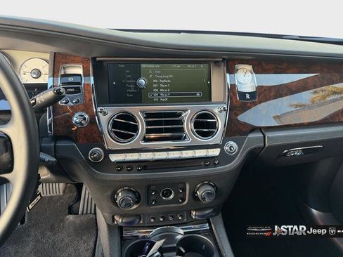 Used 2011 Rolls-Royce Ghost image 14