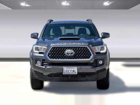 Used 2019 Toyota Tacoma TRD Sport AWD/4WD image 6