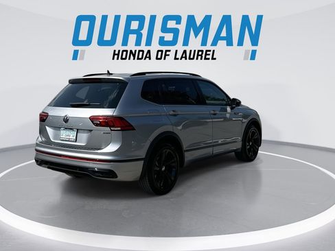 Used 2023 Volkswagen Tiguan SE R-Line image 8