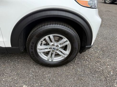 Used 2023 Ford Explorer XLT w/ Equipment Group 202A image 28