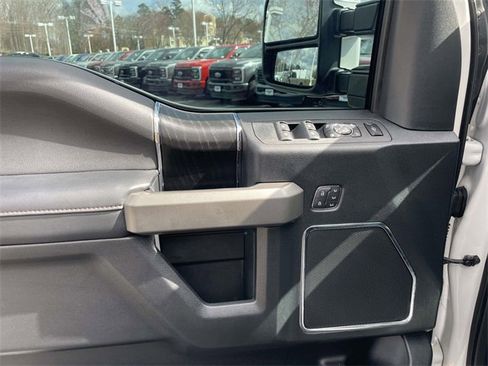 Certified 2019 Ford F350 Platinum w/ Platinum Ultimate Package image 13