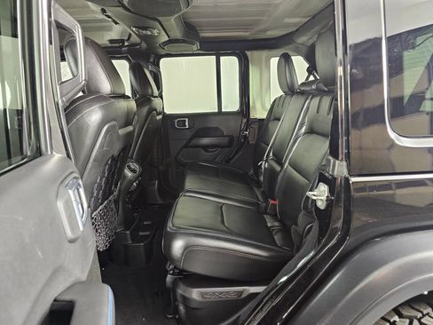 Used 2022 Jeep Wrangler Unlimited Rubicon 4xe w/ Cold Weather Group AWD/4WD image 34