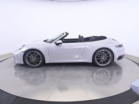 Used 2020 Porsche 911 Carrera 4S AWD/4WD image 2