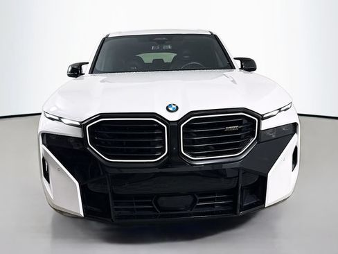 Used 2024 BMW XM AWD/4WD image 2