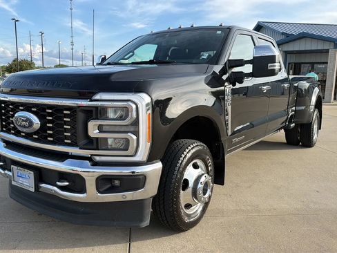 Used 2023 Ford F350 Lariat w/ Lariat Ultimate Package AWD/4WD image 3