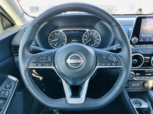 Used 2024 Nissan Sentra SR w/ SR Premium Package image 17