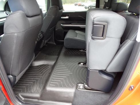 Used 2017 Toyota Tundra 4x4 CrewMax w/ SR5 & TRD Pkgs image 34