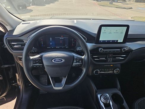 Used 2025 Ford Escape Active image 17
