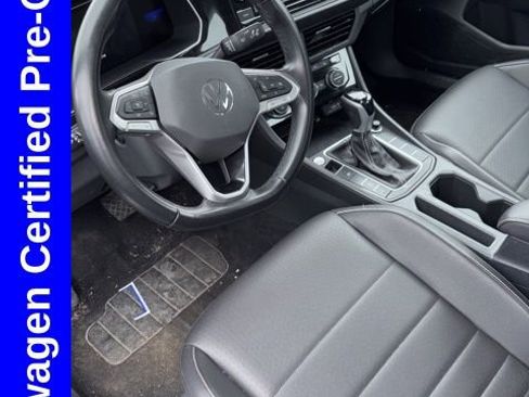 Used 2024 Volkswagen Jetta SE image 5