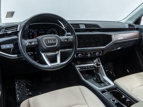 Used 2021 Audi Q3 2.0T Premium Plus w/ Premium Plus Package image 4