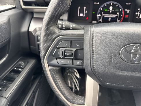 Used 2025 Toyota 4Runner SR5 image 13