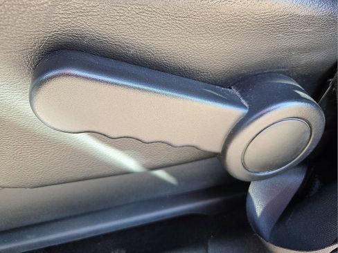 Used 2018 Jeep Wrangler Rubicon w/ Dual Top Group image 14