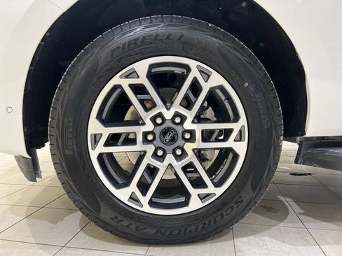 Certified 2025 Ford Expedition Active AWD/4WD image 31