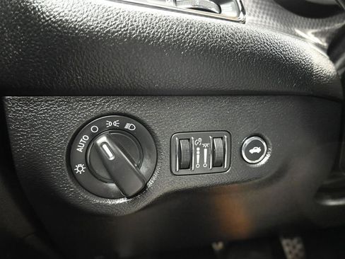 Used 2019 Dodge Challenger SRT Hellcat Redeye image 28