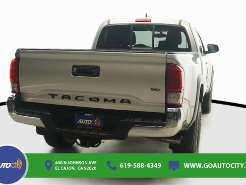 Used 2016 Toyota Tacoma TRD Off-Road w/ Towing Package AWD/4WD image 10