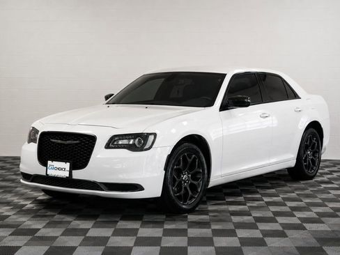 Used 2019 Chrysler 300 Touring w/ Sport Appearance Package AWD/4WD image 1