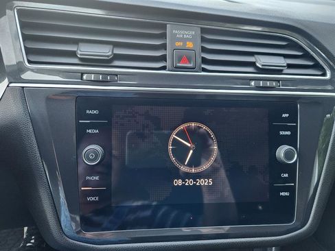 Certified 2023 Volkswagen Tiguan SE image 37