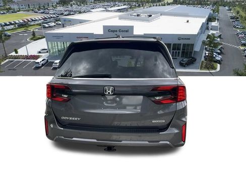 Used 2025 Honda Odyssey Touring image 6