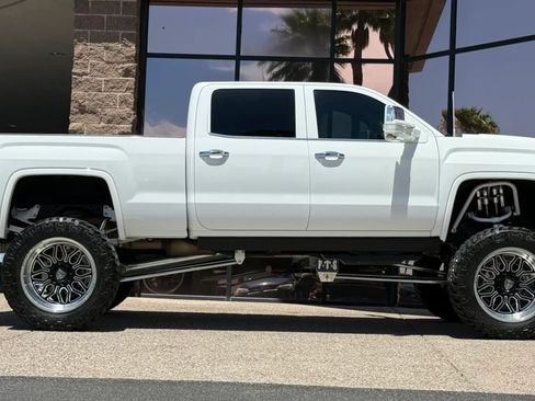 Used 2017 GMC Sierra 3500 Denali w/ Duramax Plus Package AWD/4WD image 15