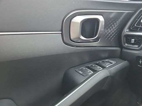 Used 2023 Kia Sorento EX AWD/4WD image 20