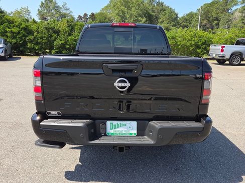 New 2026 Nissan Frontier SV w/ Tow Package RWD image 9