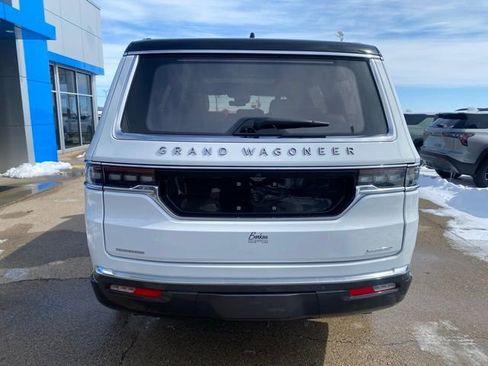 Used 2022 Jeep Grand Wagoneer Series III w/ Rear Seat Video Group 1 image 4