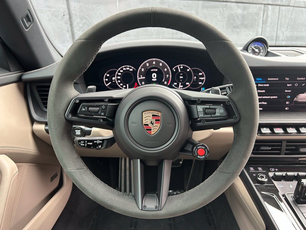 Certified 2026 Porsche 911 Carrera GTS RWD image 31