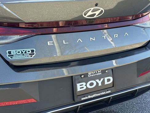 Used 2025 Hyundai Elantra SEL image 34