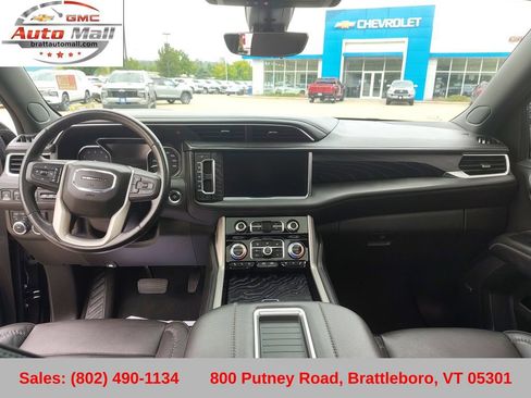 Used 2021 GMC Yukon XL Denali w/ Denali Premium Package AWD/4WD image 13