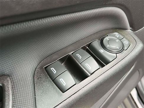 Used 2023 Chevrolet Equinox RS w/ RS Leather Package image 19