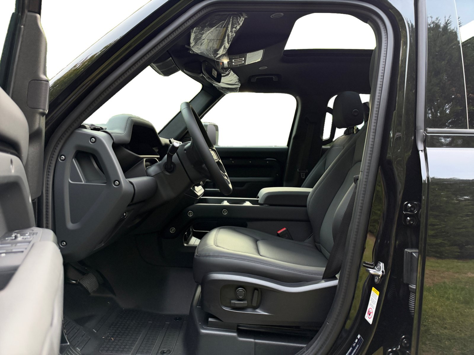 New 2026 Land Rover Defender 110 S AWD/4WD image 10