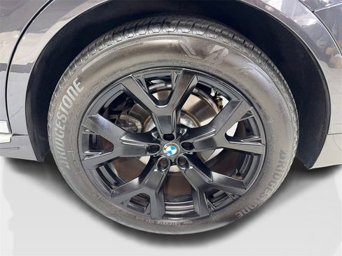 Used 2021 BMW X7 xDrive40i w/ Premium Package image 95