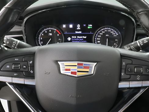 Used 2024 Cadillac XT6 Premium Luxury w/ Technology Package AWD/4WD image 11