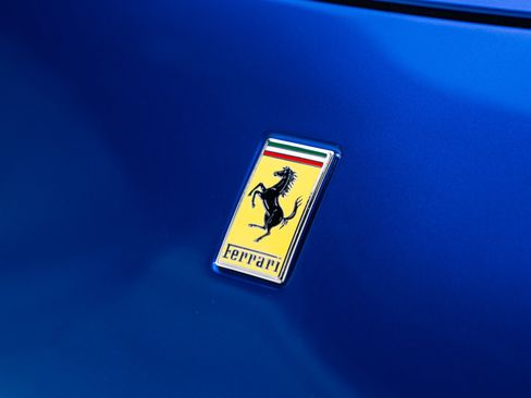 Used 2016 Ferrari F12 Berlinetta RWD image 9