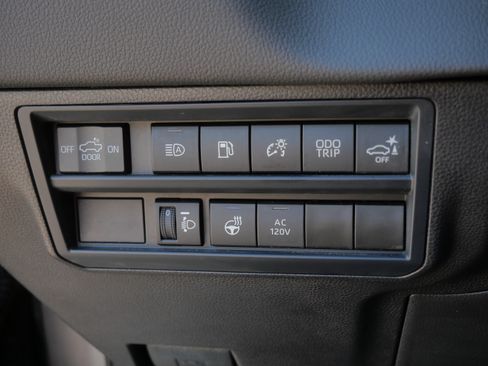 Certified 2025 Toyota Tundra Limited AWD/4WD image 26