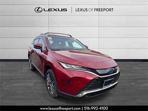 Used 2022 Toyota Venza XLE image 1