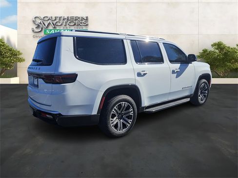 New 2024 Jeep Wagoneer 2WD w/ Premium Group I image 5