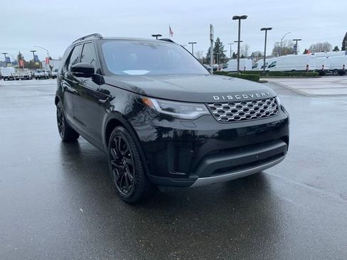 Used 2023 Land Rover Discovery S image 10